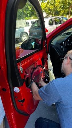 Mobile windshield replacement — driveway service in Sacramento